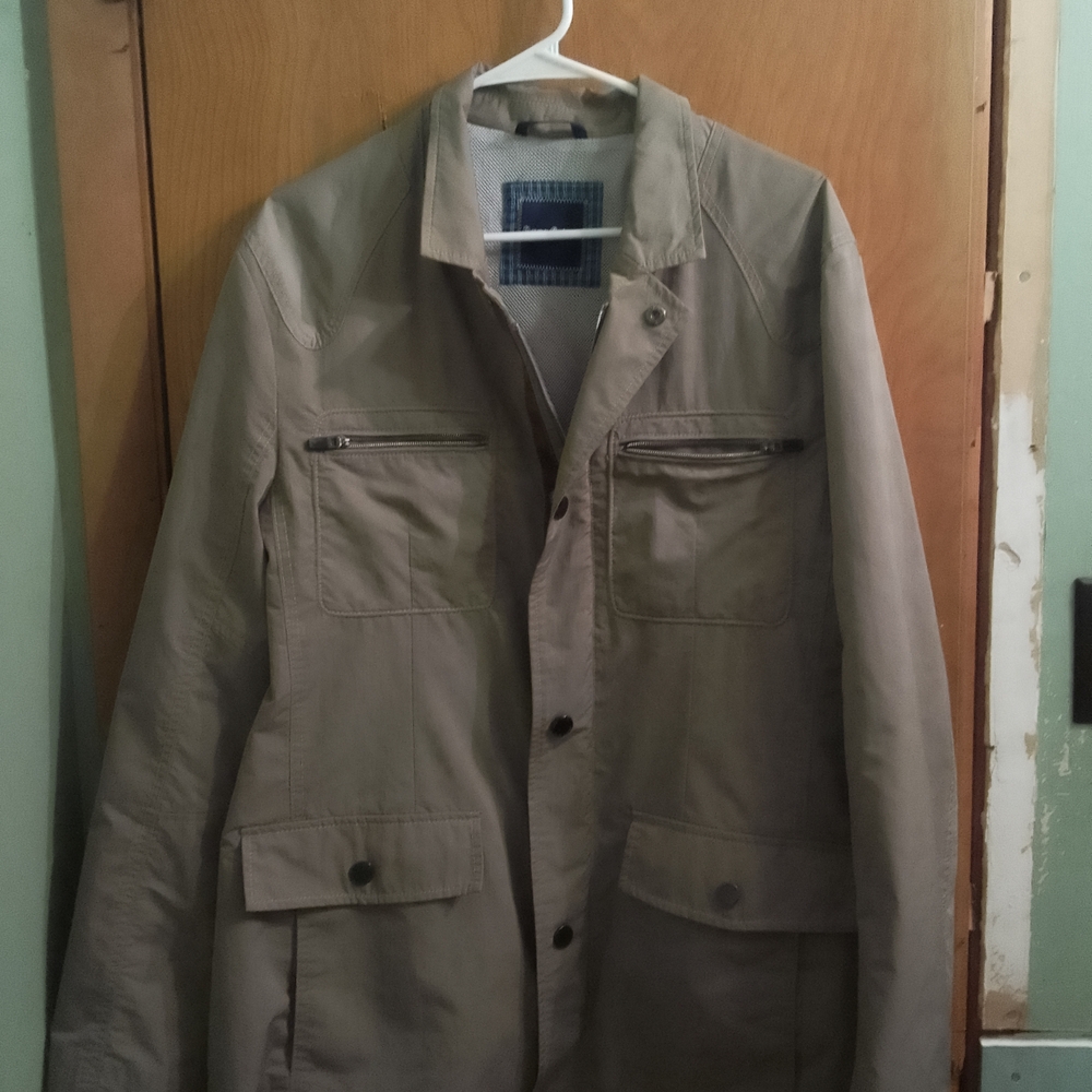 Tommy Bahama Khaki Field Jacket Demensions‎ Are Pit To Pit 24" X 31"